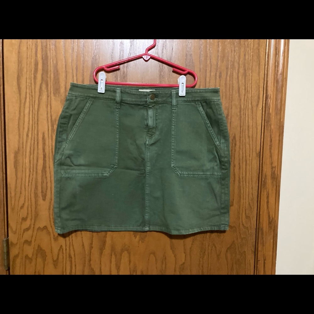 Vineyard Vines Skirt Size 10